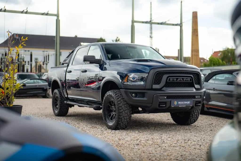 Dodge RAM 5.7 V8 HEMI 4x4 OFFROAD Night-Paket WARLOCK 05/2023-photo-4