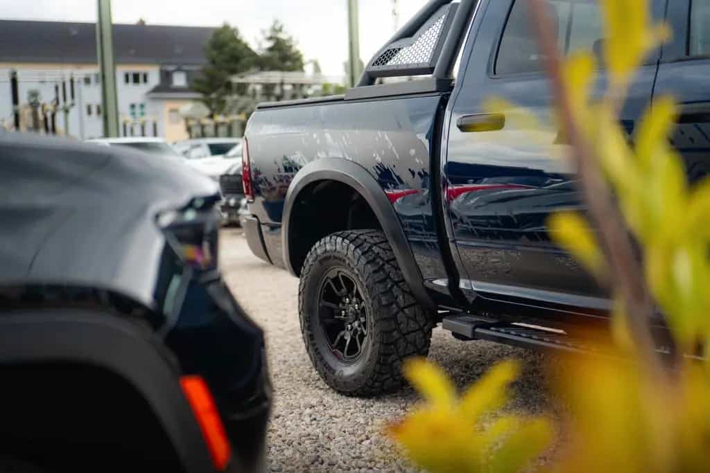 Dodge RAM 5.7 V8 HEMI 4x4 OFFROAD Night-Paket WARLOCK 05/2023-photo-5