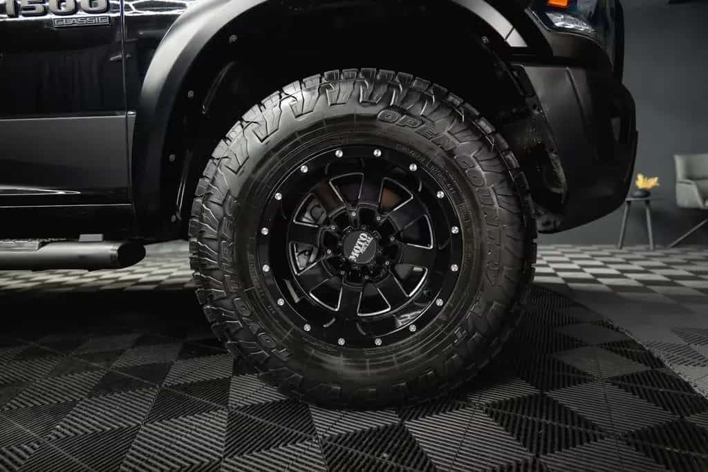 Dodge RAM 5.7 V8 HEMI 4x4 OFFROAD LONG Unfallfrei 19% 05/2022-photo-19