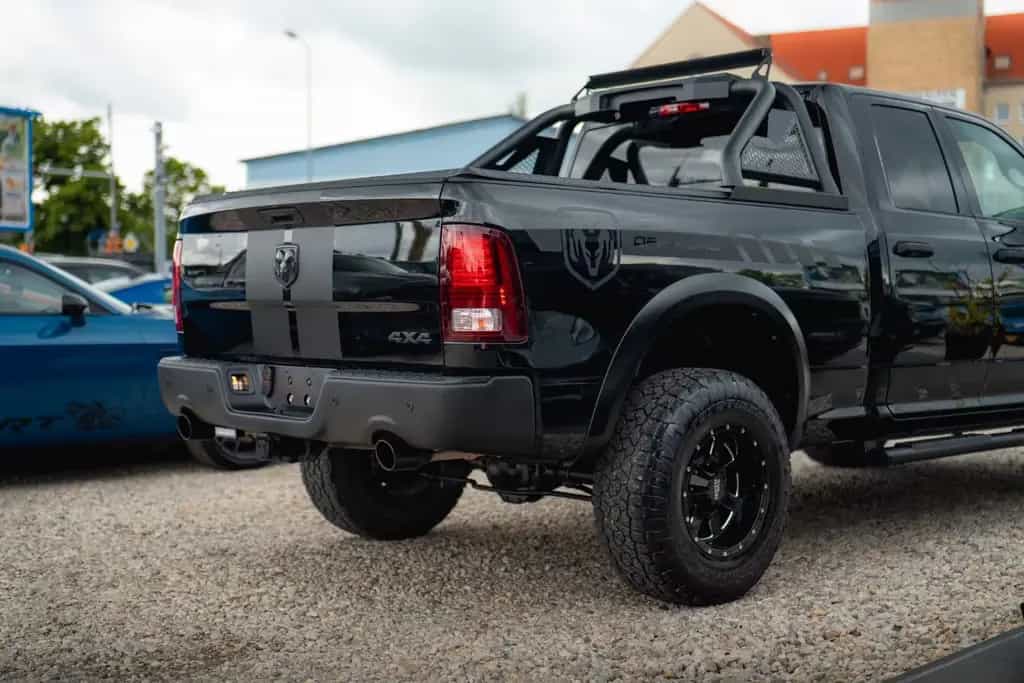 Dodge RAM 5.7 V8 HEMI 4x4 OFFROAD LONG Unfallfrei 19% 05/2022-photo-3