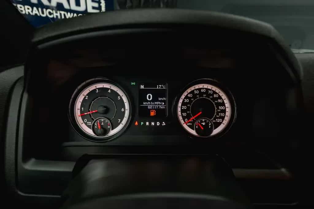 Dodge RAM 5.7 V8 HEMI 4x4 OFFROAD LONG Unfallfrei 19% 05/2022-photo-33