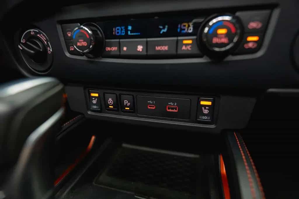Nissan Frontier 3.8 V6 4x4 PRO-4X Offroad *Pano*ACC*LED 04/2022-photo-31