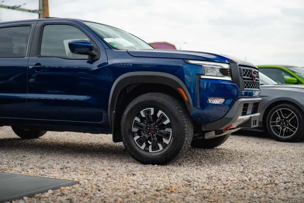 Nissan Frontier 3.8 V6 4x4 PRO-4X Offroad *Pano*ACC*LED 04/2022-photo-4
