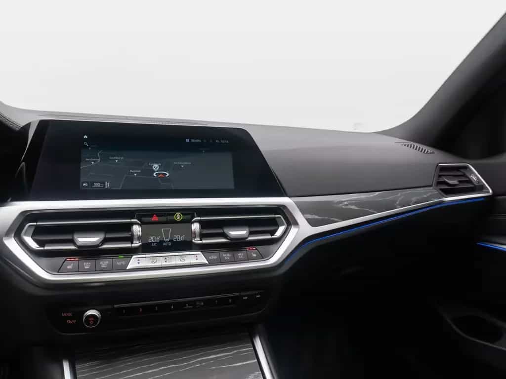 BMW 330 d xD Luxury Line HUD DAB Kamera AHK Panorama 01/2021-photo-22