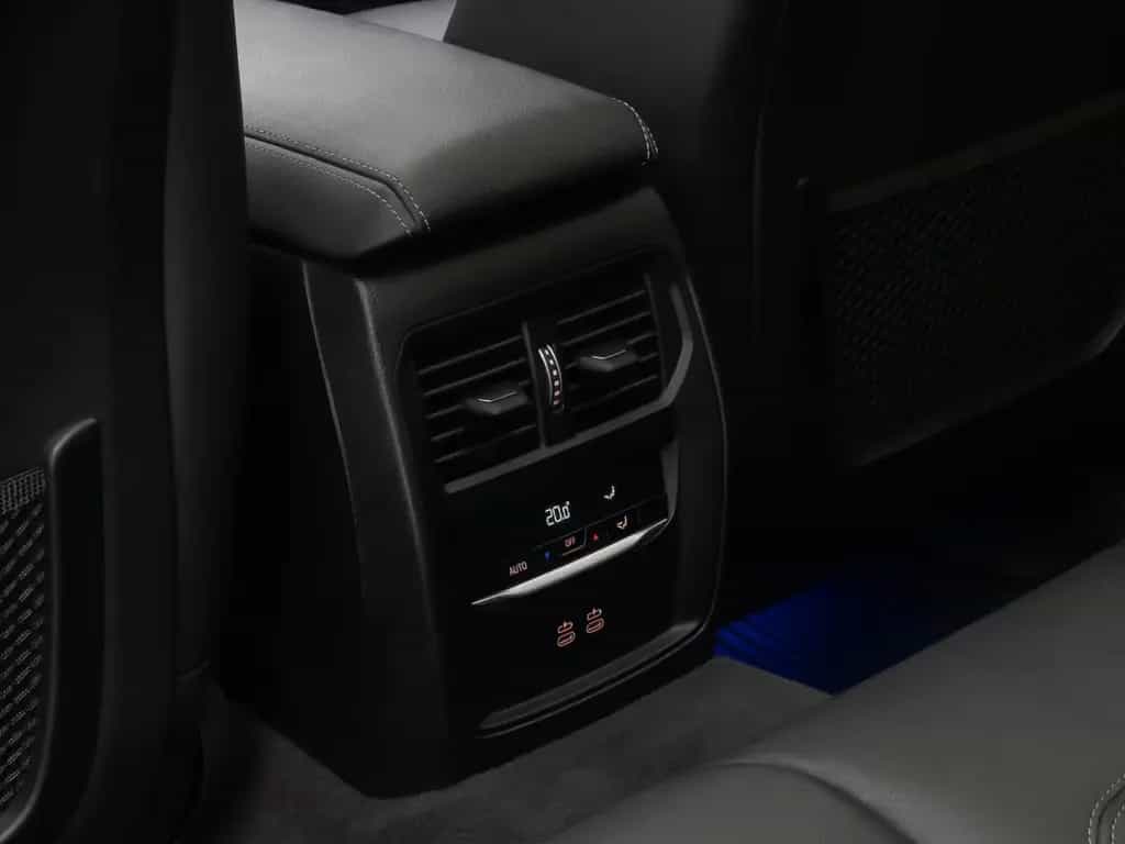 BMW 330 d xD Luxury Line HUD DAB Kamera AHK Panorama 01/2021-photo-29