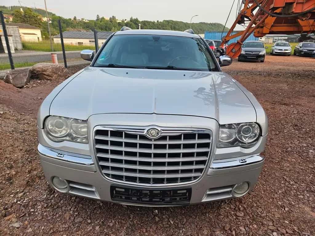 Chrysler 300C Touring 5.7 V8 HEMI,MOTOR NEU 10/2007-photo-0
