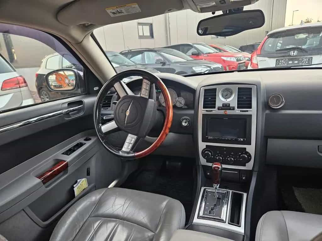Chrysler 300C Touring 5.7 V8 HEMI,MOTOR NEU 10/2007-photo-10