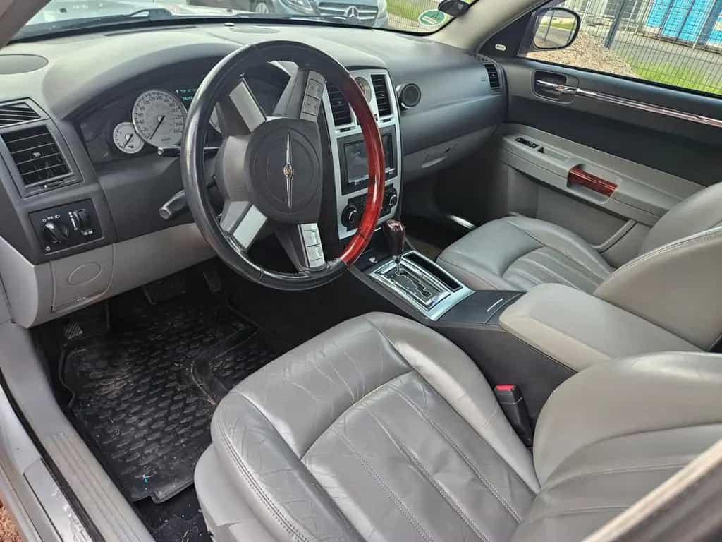 Chrysler 300C Touring 5.7 V8 HEMI,MOTOR NEU 10/2007-photo-7