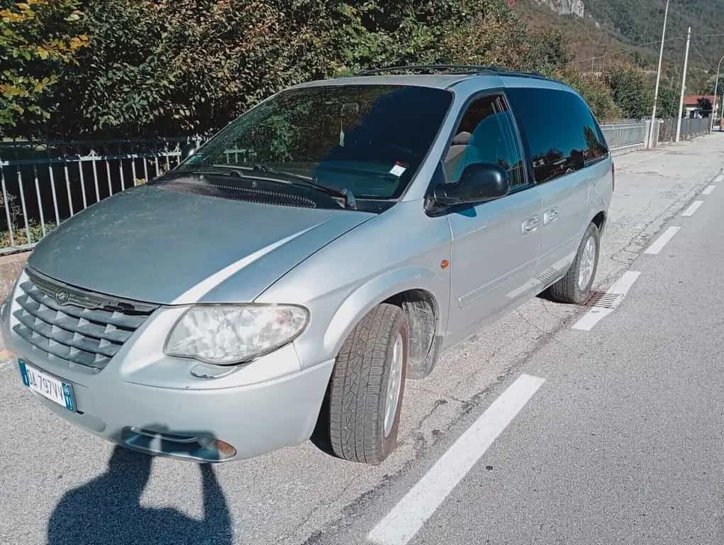 Chrysler Voyager 2.8 CRD cat LX Leather Auto 08/2006-photo-0
