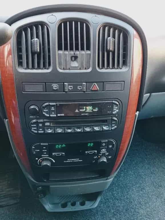 Chrysler Voyager 2.8 CRD cat LX Leather Auto 08/2006-photo-14