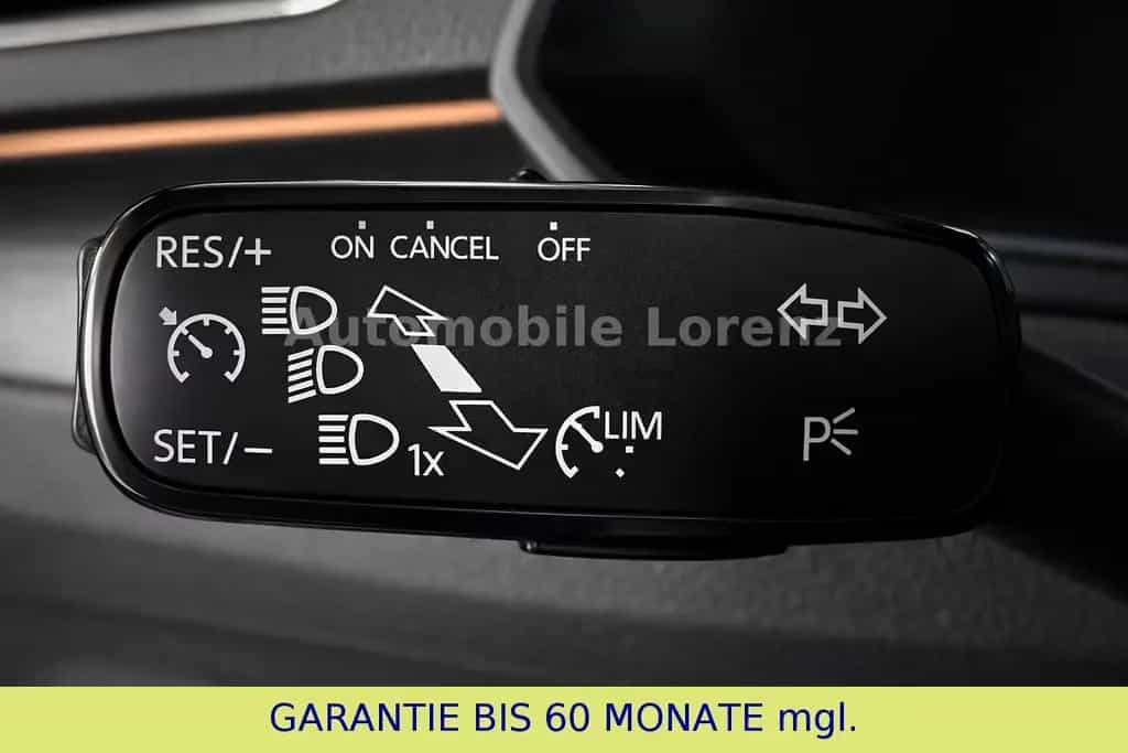 Skoda Superb Combi Style KLIMAAUTOMATIK XENON SHZ 11/2017-photo-25