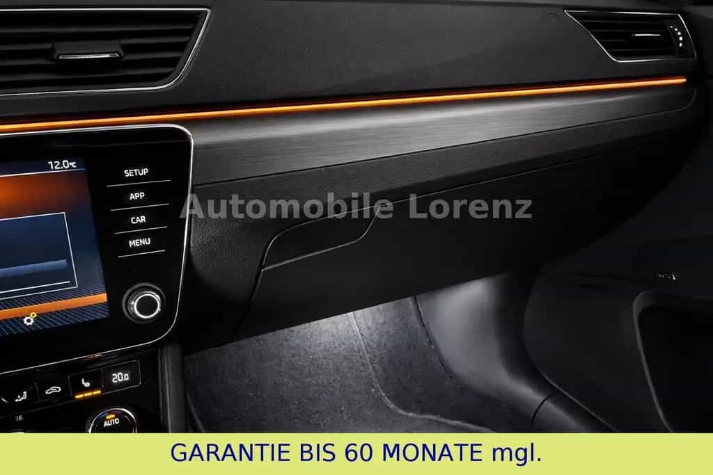 Skoda Superb Combi Style KLIMAAUTOMATIK XENON SHZ 11/2017-photo-30