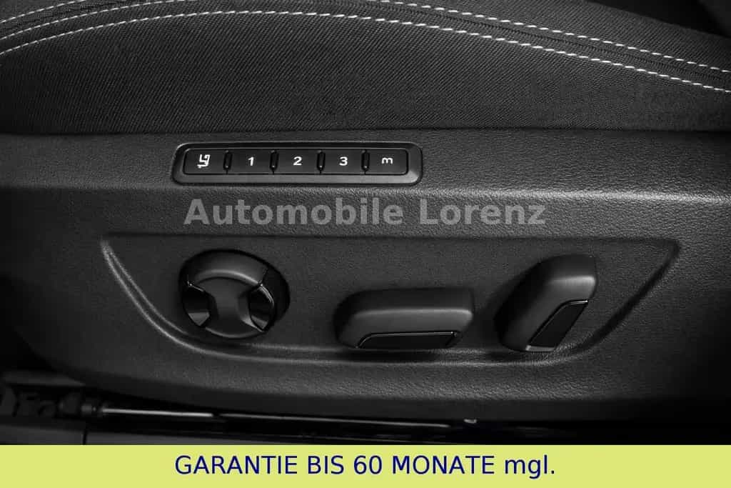 Skoda Superb Combi Style KLIMAAUTOMATIK XENON SHZ 11/2017-photo-33