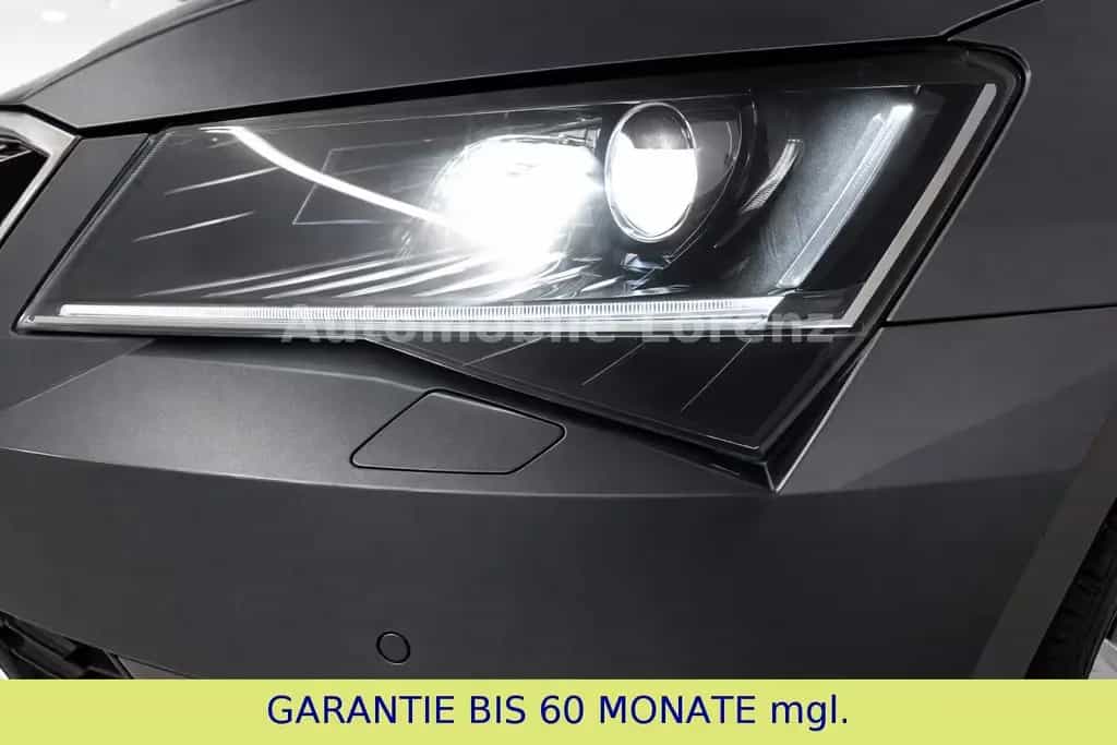 Skoda Superb Combi Style KLIMAAUTOMATIK XENON SHZ 11/2017-photo-37