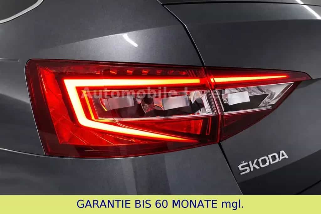 Skoda Superb Combi Style KLIMAAUTOMATIK XENON SHZ 11/2017-photo-38