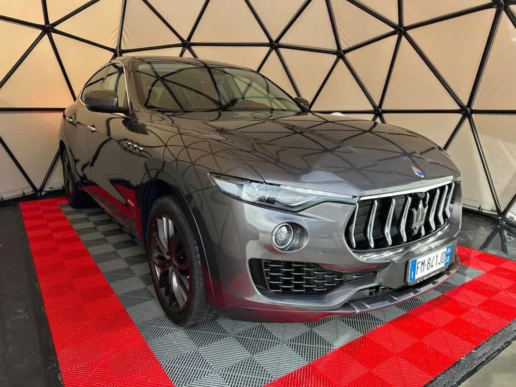 Maserati Levante V6 AWD Gransport 01/2018-photo-1