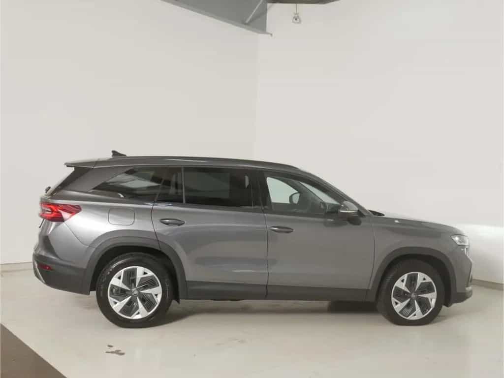 Skoda Kodiaq 2.0 TSI Selection DSG 7-Sitze/AHK/Pano 07/2025-photo-8