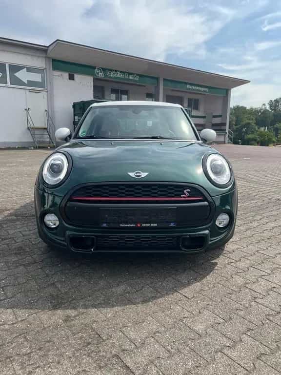 MINI Cooper Seven Seven 06/2017-photo-0