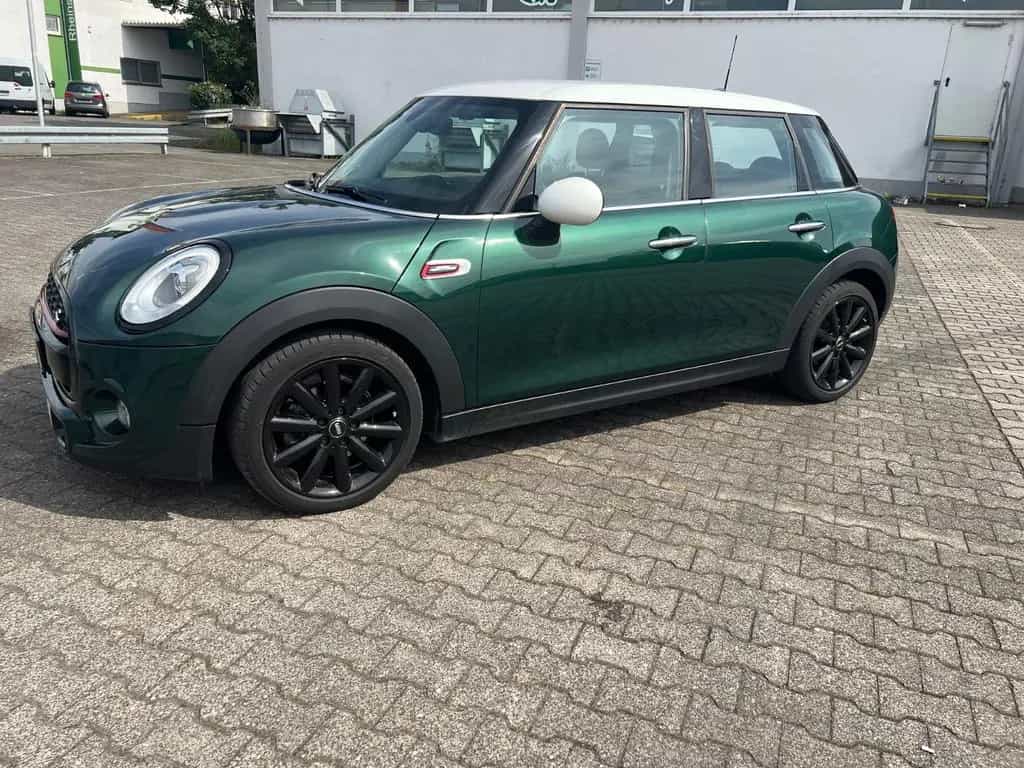 MINI Cooper Seven Seven 06/2017-photo-1