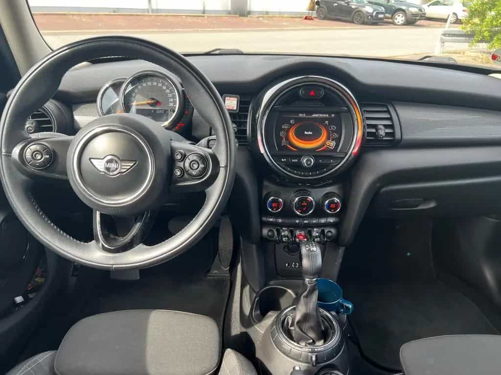 MINI Cooper Seven Seven 06/2017-photo-5