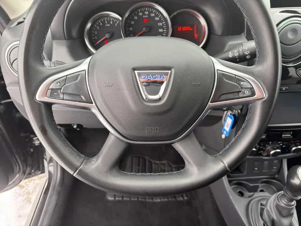 Dacia Duster Black Shadow NAVI|KAMERA|PDC|AHK|1.HAND 11/2017-photo-12