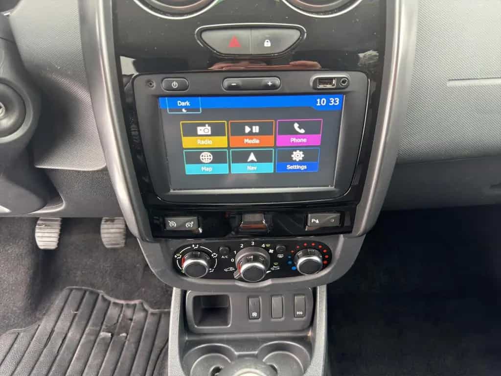 Dacia Duster Black Shadow NAVI|KAMERA|PDC|AHK|1.HAND 11/2017-photo-14