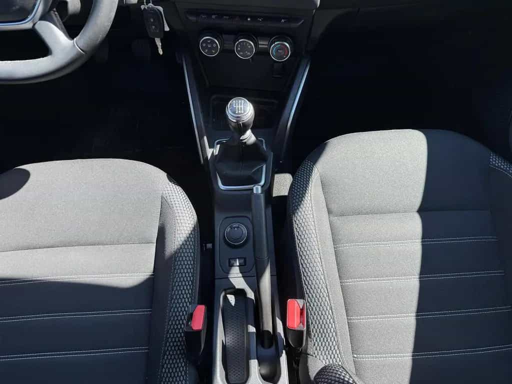 Dacia Duster 1.6 SCe Prestige Allrad*AHK*Navi*SH 07/2019-photo-13