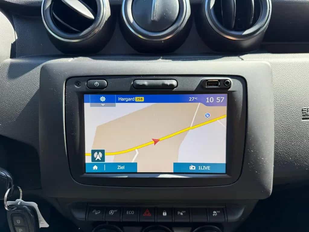 Dacia Duster 1.6 SCe Prestige Allrad*AHK*Navi*SH 07/2019-photo-14