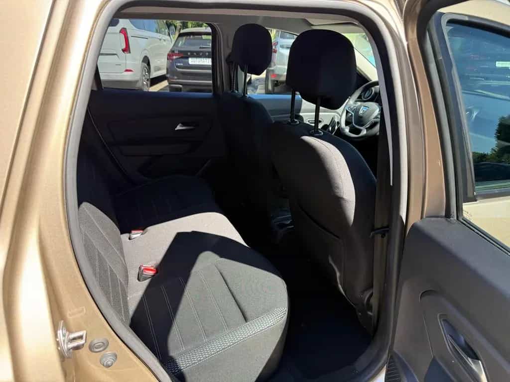 Dacia Duster 1.6 SCe Prestige Allrad*AHK*Navi*SH 07/2019-photo-20