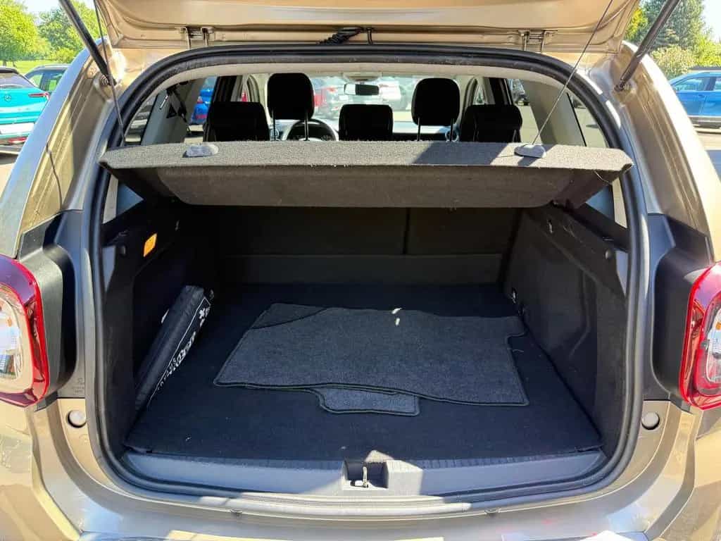 Dacia Duster 1.6 SCe Prestige Allrad*AHK*Navi*SH 07/2019-photo-21