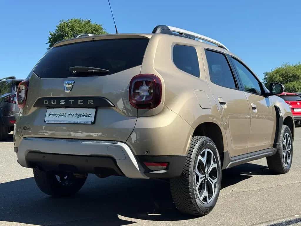 Dacia Duster 1.6 SCe Prestige Allrad*AHK*Navi*SH 07/2019-photo-4
