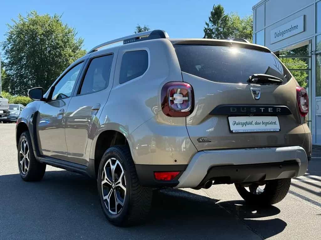 Dacia Duster 1.6 SCe Prestige Allrad*AHK*Navi*SH 07/2019-photo-6