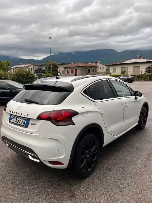 DS Automobiles DS4 Crossback BlueHDi 120 S&S EAT6 Sport Chic 03/2016-photo-1