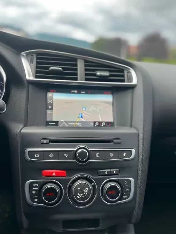 DS Automobiles DS4 Crossback BlueHDi 120 S&S EAT6 Sport Chic 03/2016-photo-11