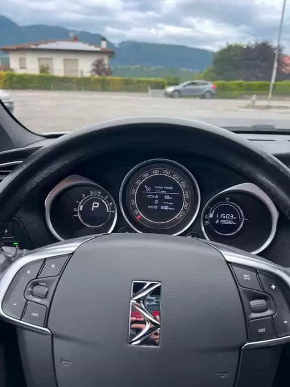 DS Automobiles DS4 Crossback BlueHDi 120 S&S EAT6 Sport Chic 03/2016-photo-13