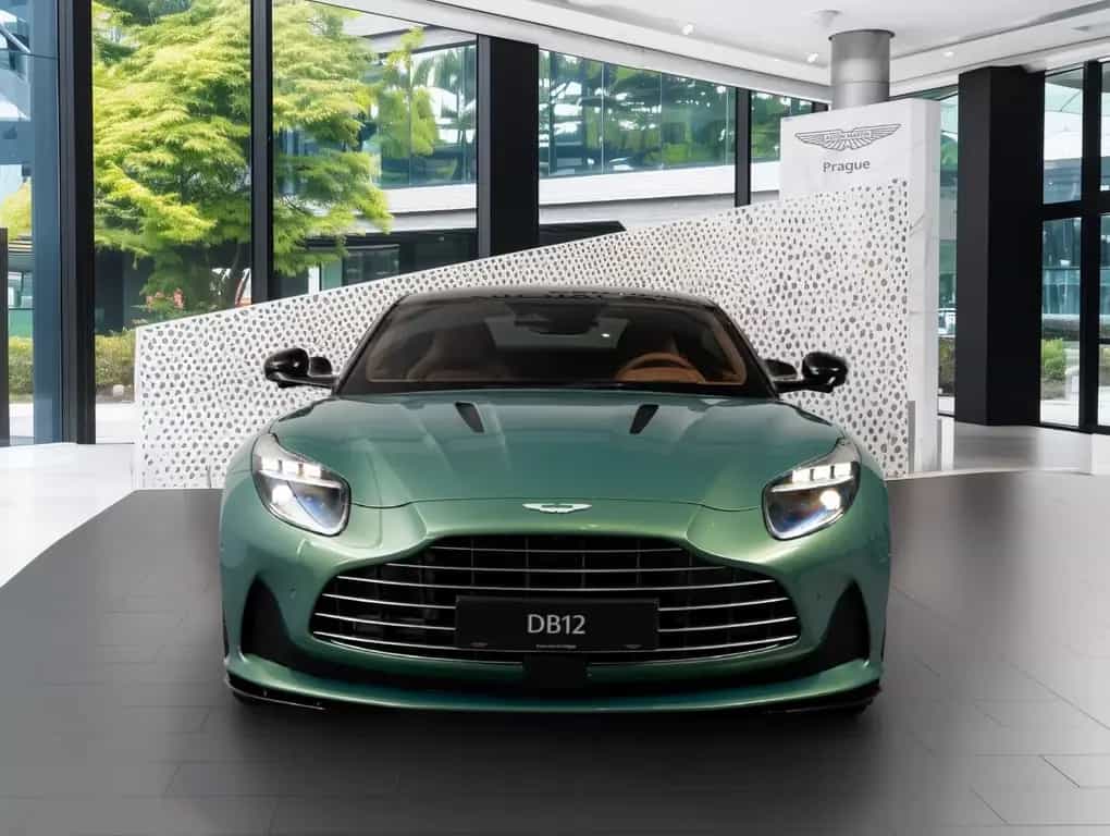 Aston Martin DB12 4.0 V8 null-photo-1