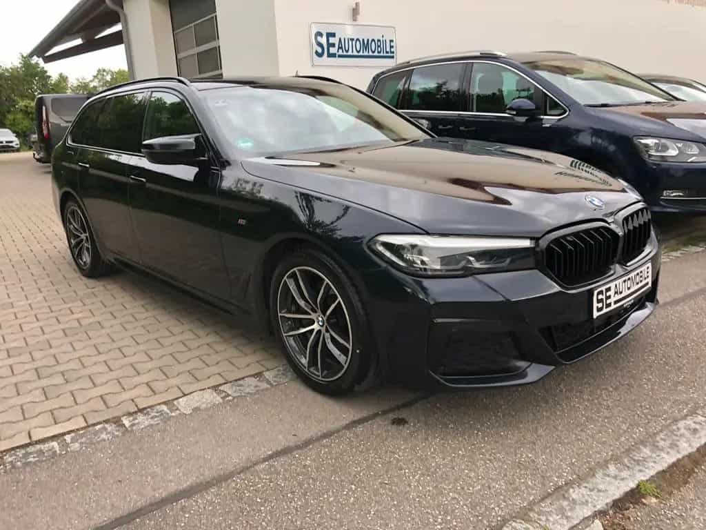BMW 520 d Touring*M-SPORT*LEDER*PANO*PROFNAVI*LED*KLI 12/2022-photo-11