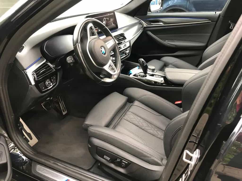 BMW 520 d Touring*M-SPORT*LEDER*PANO*PROFNAVI*LED*KLI 12/2022-photo-3