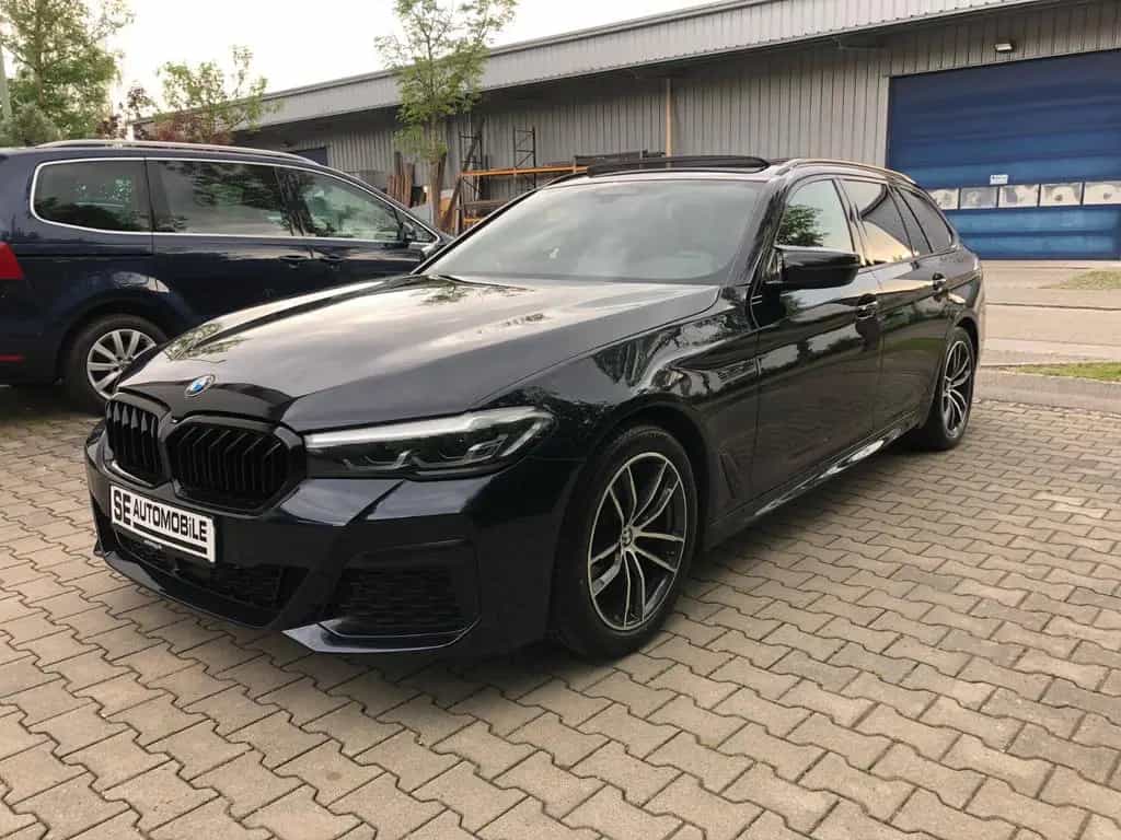BMW 520 d Touring*M-SPORT*LEDER*PANO*PROFNAVI*LED*KLI 12/2022-photo-4