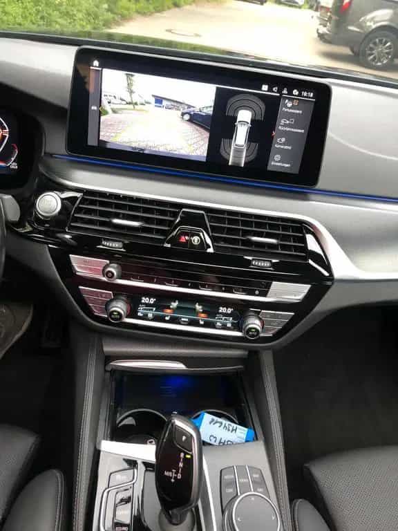 BMW 520 d Touring*M-SPORT*LEDER*PANO*PROFNAVI*LED*KLI 12/2022-photo-5