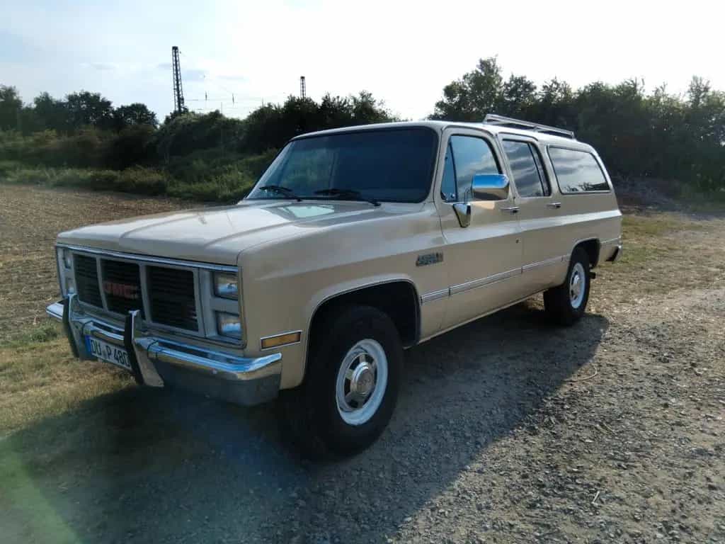GMC Other Suburban 02/1988-photo-4
