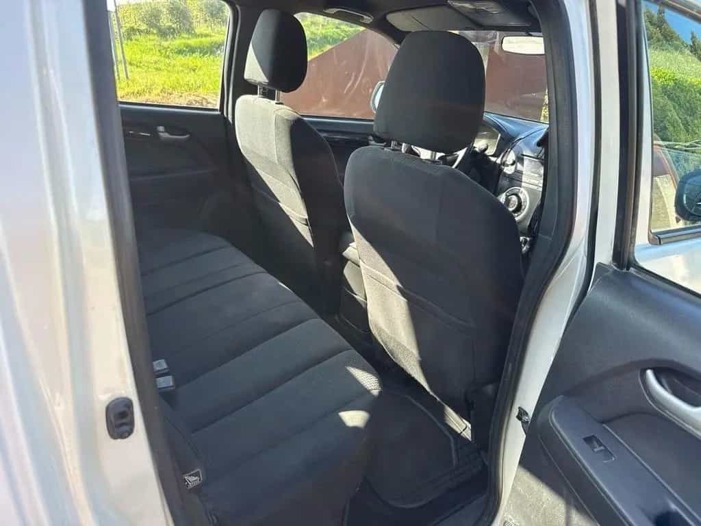 Isuzu D-Max 2.5 Crew Cab Quasar A/T 4WD 11/2016-photo-14