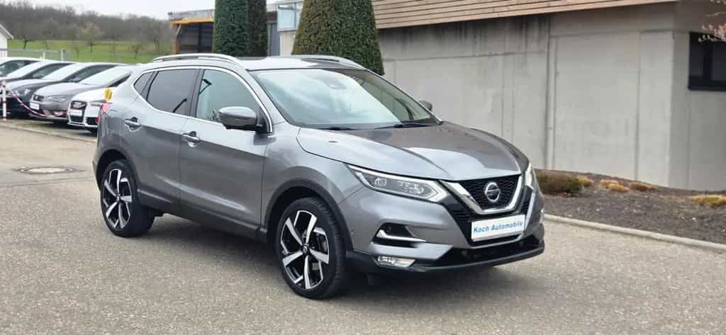 Nissan Qashqai Tekna * LED*360 CAM* Leder* 2.Hand 02/2020-photo-4
