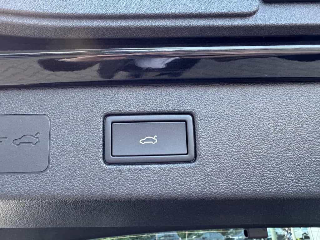 Volkswagen T-Roc R-Line 1.5 eTSI DSG  -AHK- 04/2026-photo-16