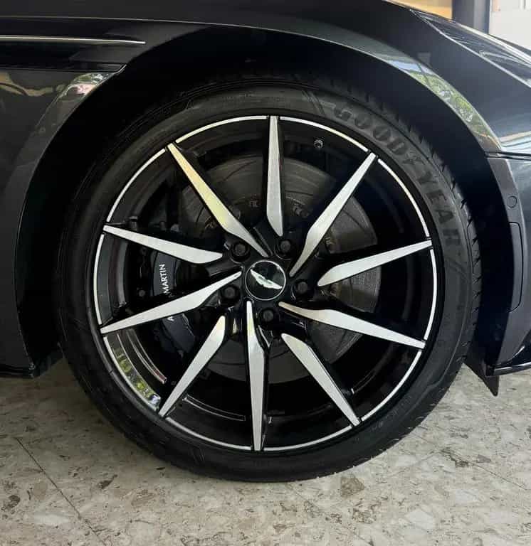 Aston Martin DB11 4.0 V8 Volante++TRAUM KFZ++ 10/2019-photo-4