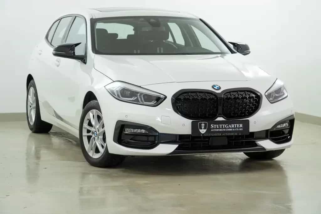 BMW 118 i Sport Line Pano Navi LED 11/2020-photo-0