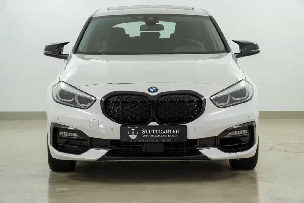 BMW 118 i Sport Line Pano Navi LED 11/2020-photo-1