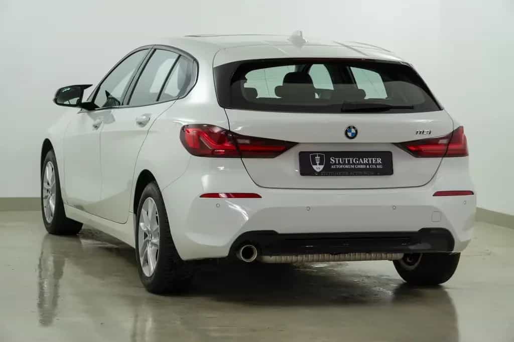 BMW 118 i Sport Line Pano Navi LED 11/2020-photo-3