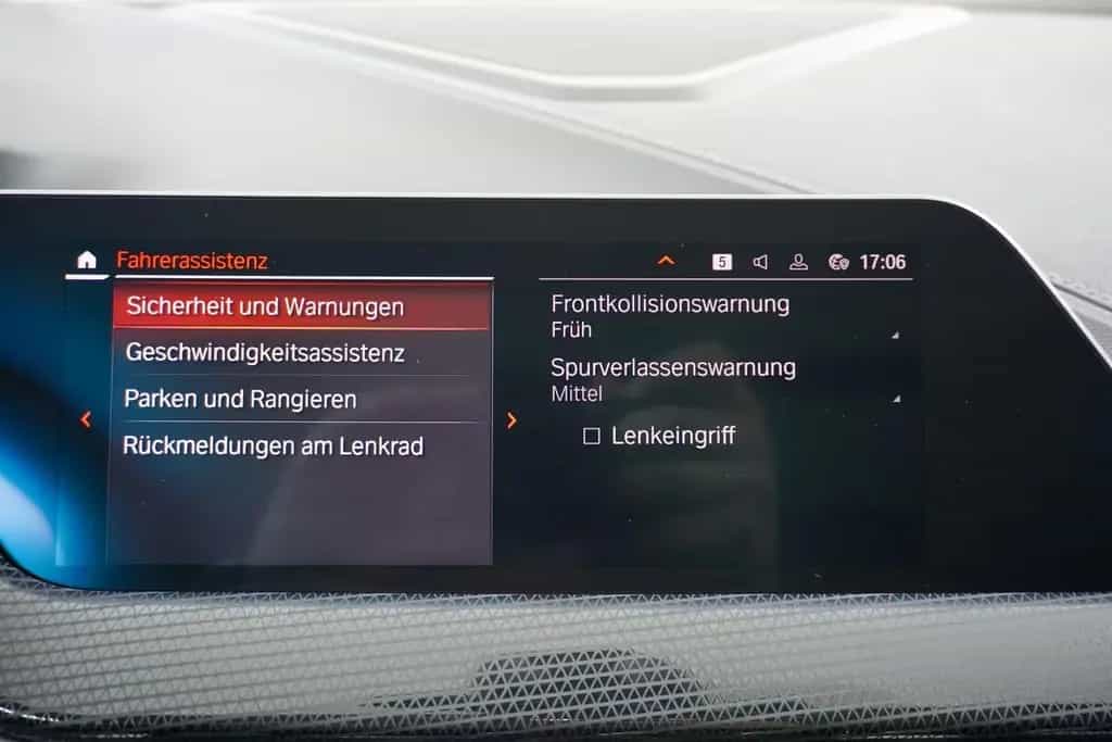 BMW 118 i Sport Line Pano Navi LED 11/2020-photo-9