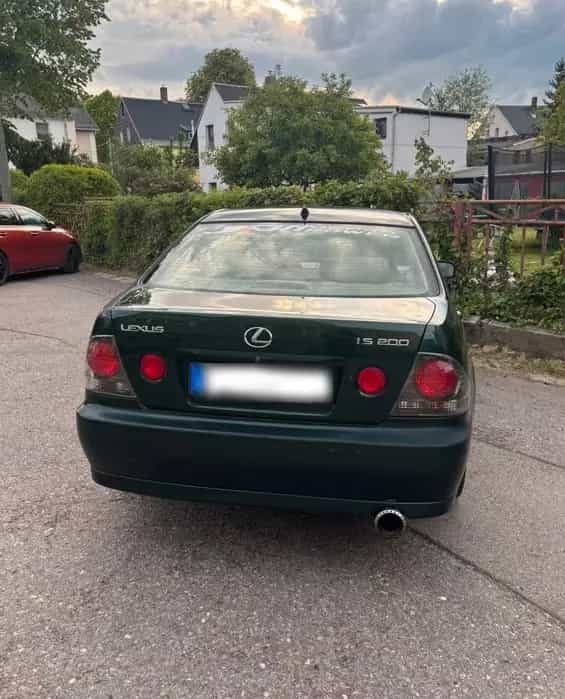 Lexus IS 200 IS200 2001 | Schalter | Remus | TÜV 06/27 12/2001-photo-1